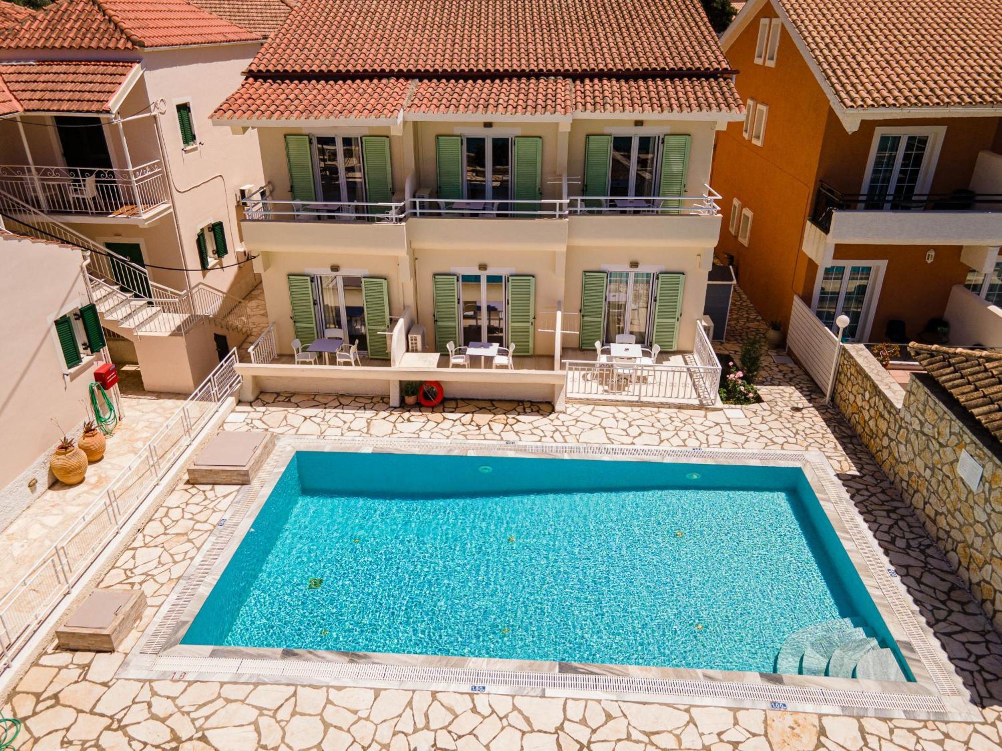 Serenity House Касиопи Екстериор снимка